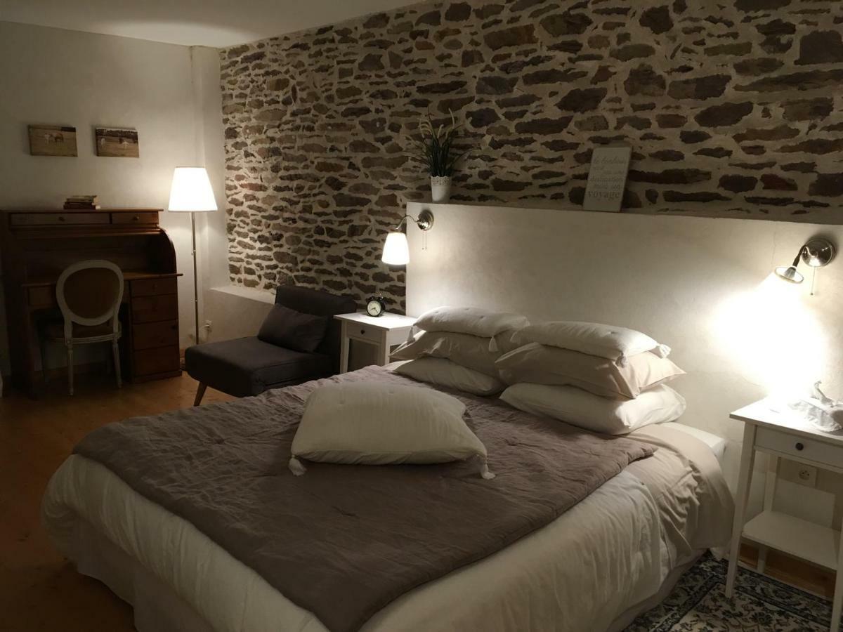 Bed and Breakfast Les Bouyeres Saint-Malon-sur-Mel Экстерьер фото